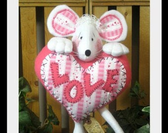 Primitive sewing VaLeNtInE&#39;S DaY e-pattern #243~&quot;CaNdLeStiCk MoUsE HeArT&quot;~Digital, e-pattern~
