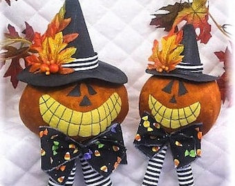 Primitive Digital sewing pattern #111~&quot;Smilin&#39; Jack&quot;~ e-pattern, sitting Halloween Pumpkin~Ornies~2 sizes!