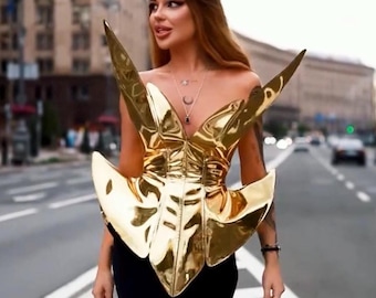 slim fit dress slacks Akhl Metallic Gold Wave Bustier Kaftan Gown main image 0
