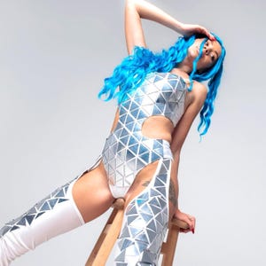 Mirror GoGo Dance Costume Set – Mirrored Bodysuit & Leggings for Disco Party Show, Women&#39;s Sequin Jumpsuit, Leg Covers and Body Suit Outfit