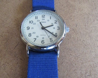 timex cr2016 cell wr 30m stainless steel back