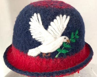 Felted Hat,Bowler Hat,Cloche,Felted Cap,dove of peace,Alpaca hat,Needle Felt dove,bird Art,wool hat,women&#39;s hat,Millinery Hat