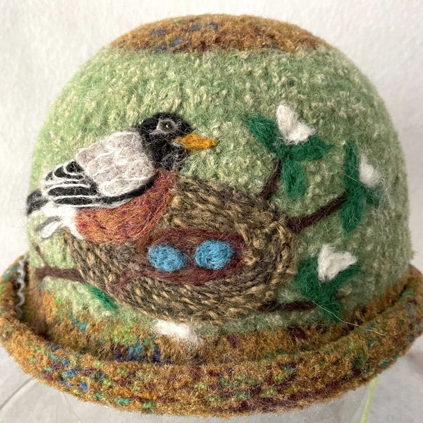 Felted Hat,Bowler Hat,Cloche,Felted Cap,Alpaca hat, Felt Bird,Bird Art,wool hat,women's hat,Millinery Hat,ROBIN ART,american robin