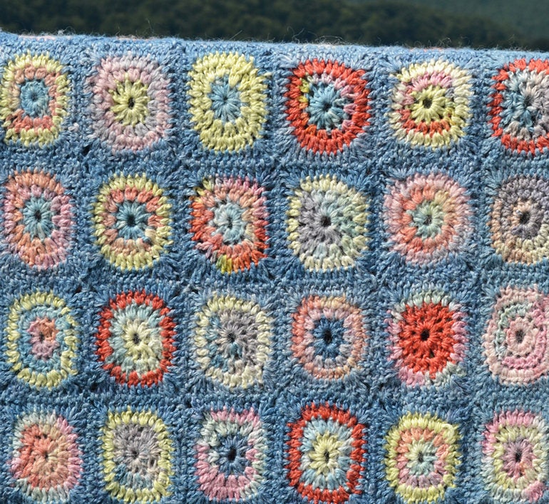 40 Beautiful Circle Crochet Patterns To Make For Your Home 10 Circles Crochet Afghan/Blanket