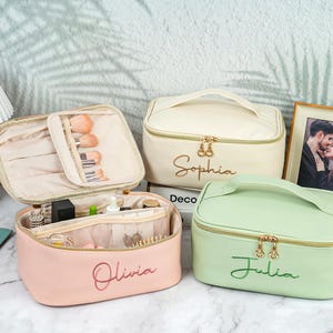 Personalized Makeup Bag,Embroidered Leather Makeup Bag,Custom Cosmetic Bag,Bride Toiletry Bag,Personalized Gift for Her,Bridesmaid Gifts