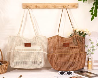 Sac fourre-tout de plage personnalisé : cadeau de demoiselle d'honneur pour elle, sacs de voyage personnalisés pour fille