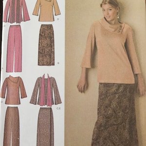 May include: Sewing pattern Simplicity 4886, easy-to-sew, size BB 20W-28W, EUR. 46-54 FR. 48-56, includes a top and skirt pattern.