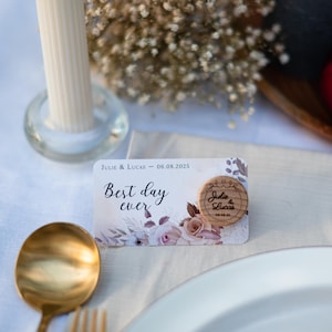 Faveurs florales de douche nuptiale en vrac, bouchons de bouteille de vin souvenir, mariage monogrammé réservez la date, cadeaux d'invité de mariage classique