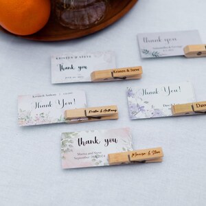 Cadeaux de mariage floraux en vrac, pince à linge gravée personnalisée, réservez une date pour une baby shower, cadeau d'invité de mariage fait main, décoration de mariage bohème