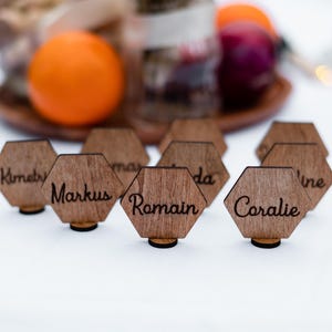 Cartes de nom de mariage personnalisées, cadeaux de mariage classiques en vrac, faites gagner la date de la douche nuptiale, étiquettes de nom en bois gravées, mariage bohème