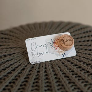 Cadeaux de mariage décorés d'un monogramme en vrac, bouchons de liège gravés, souvenir classique de douche nuptiale, faveurs de quinceanera personnalisées, décoration de mariage rustique
