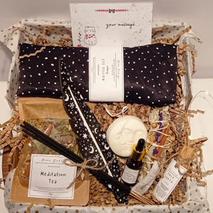 Zodiac Meditation Set, Full Moon Ritual gift box for friend, Chakra Balancing kit, Spiritual Energy Cleansing Package, Spiritual Space Gift