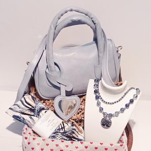 Luxus Geschenkset mit Blaue Tasche, Valentinstag Geschenk für Frauen, Romantische Pampers Geschenk Box, Nachdenkliches Geschenk, Einzigartiges Geschenk, Blaue Geschenk İdeas