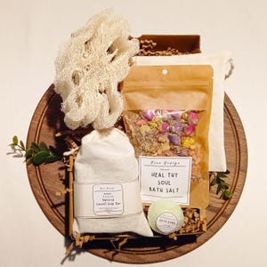 Natural Care Set, Self Care Small Gift Box for Her, Vegan Skin Care, Eco-friendly Bath and Beauty, Bath Set for Travel, Mini Spa Kit