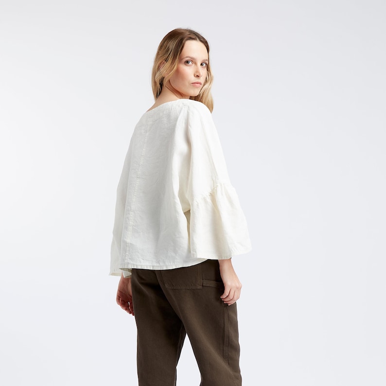 Women’s Bloom Blouse Sewing Pattern PDF | Easy Sewing Pattern for Beginners | Instant Downloadable Pattern in A0 and A4 Formats | Includes Detailed Illustrated Instructions and Video Tutorial | Beginner Sewing Project for Linen Blouse