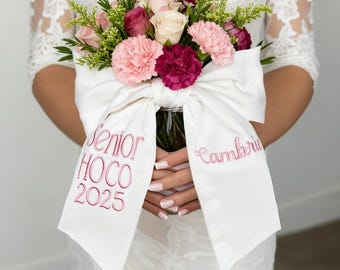 Fascia con fiocco per bouquet personalizzata, fascia con monogramma ricamato per ballo di fine anno, fascia con nastro per bouquet da damigella d&#39;onore, ritorno a casa, matrimonio, HOCO, ballo di fine anno