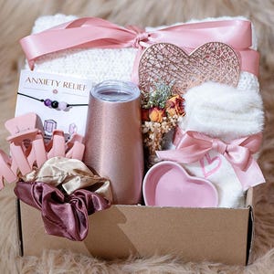 Abschlussgeschenkbox für sie Personalisierte Abschlussgeschenkbox Set Klasse von 2025 Herzlichen Glückwunsch bestandene Geschenk für Frauen Senior Care Paket