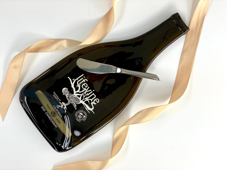 Melted Lifevine Chardonnay Wine Bottle Cheese Tray with Spreader image 2