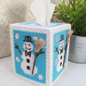 White and Blue Snowman Plastic Canvas Tissue Box Cover, Seasonal Winter Decoration, Free Shipping