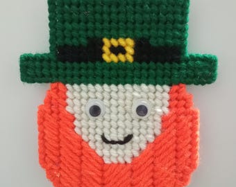 Leprechaun Refrigerator Magnet, St Patrick's Day Decoration, Holiday Kitchen Decor, Plastic Canvas Art