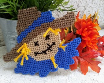 Autumn Scarecrow Plastic Canvas Magnet: Fall Thanksgiving Decor
