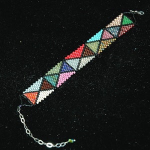harliquin brick stitch bracelet