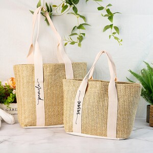 Personalisierte Brautjungfer Strandtaschen, benutzerdefinierte Strohtaschen, Brautjungfern Sackleinen-Einkaufstaschen, Brautjungfern Vorschläge, Hochzeitsgeschenk, Strandtasche Bachelorette
