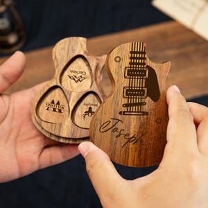 Personalized Guitar Pick Box,Engraved Wood Pick Case,Custom Plectrum Holder,Father&#39;s Day Birthday Gift Idea,Musicians Player,Gift For Father