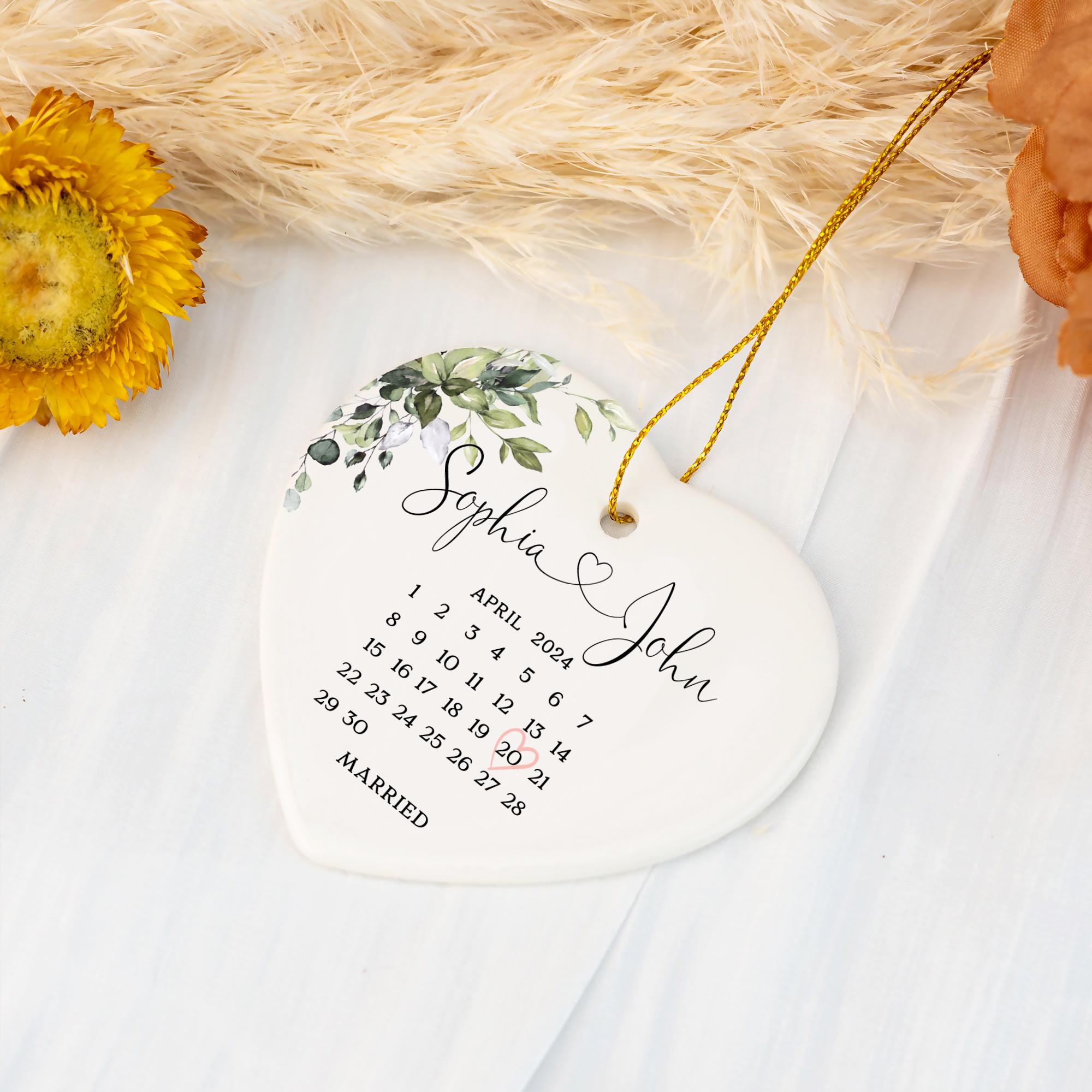 Married Ornament,Custom Wedding Keepsake,Wedding Gift,Wedding Date ornament,Calendar Anniversary Gift,Ceramic married ornament,Newlywed Gift