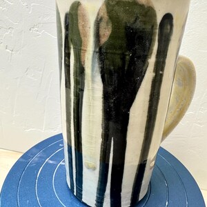 Ceramic pottery mug
