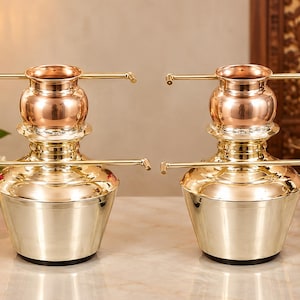 Soporte de latón y cobre para Kalash para Navratri Durga Pooja - Juego de maceta decorativa para ídolos con varillas de soporte para manos y pies, soporte Amman Alankaram Golu