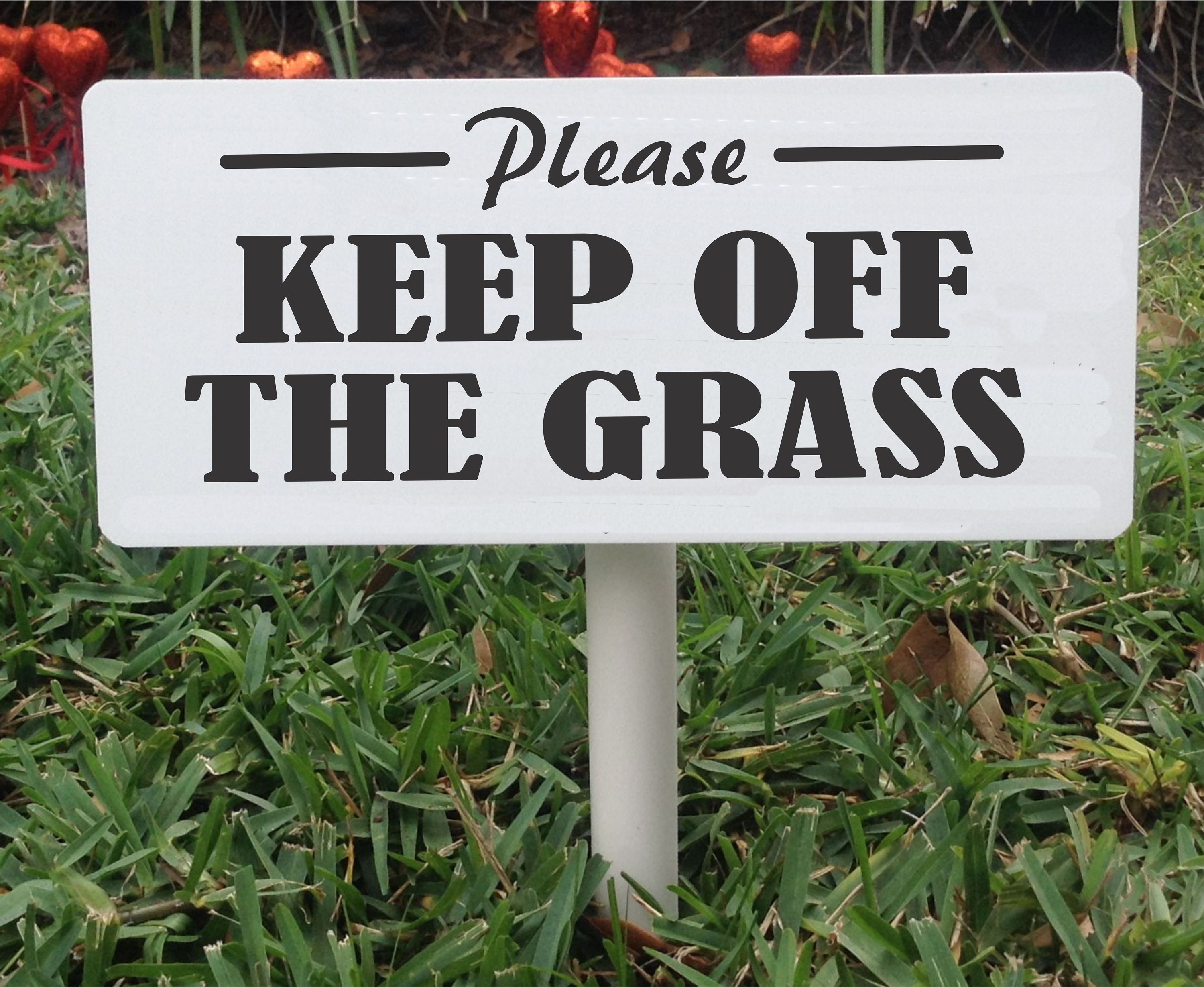 PXIYOU Please Keep Off The Grass Sign Yard Sign Outdoor Lawn Funny Decorations Vintage Fresh Farm Metal Tin Signs 8X12Inch 