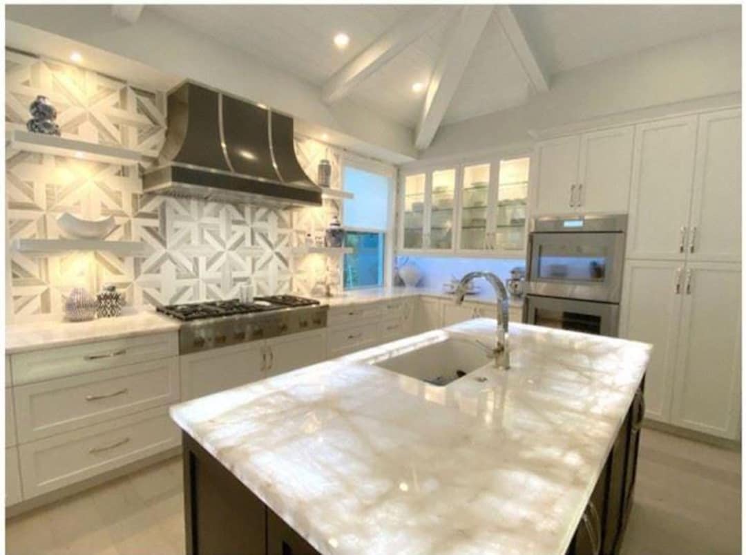 White Quartz Countertop | Modern Luxury Kitchen Island | Elegant Marble ...