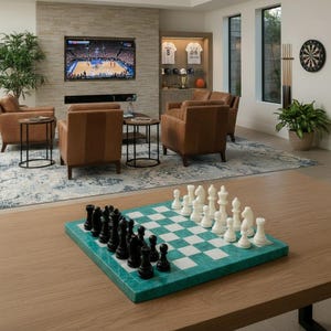 Luxus Grüner Achat Schach Set | Handgefertigtes Edelstein Schachbrett mit Marmorfiguren | Einzigartiges Sammler Geschenk | Eleganter Wohnkultur-Akzent