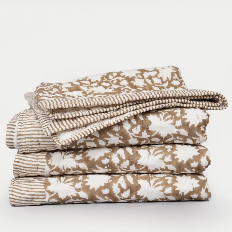 Farmhouse Fowl Quilted Blanket NCU0PT045 main image 0