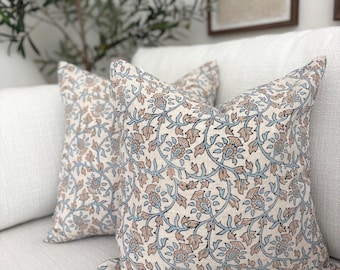 Kissenbezüge 2er Set Bauernhaus Kissen Blumendruck Dekokissen für Schlafzimmer Wohnzimmer Boho Style Kissen für Couch Sommerkissen Frühling
