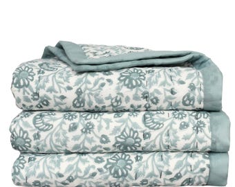 Floral Quilt Blue Block Print Bedding Farmhouse Bedroom Decor comforter quilted Bedspread Handmade Quilted Blanket Throw Reversible quilt