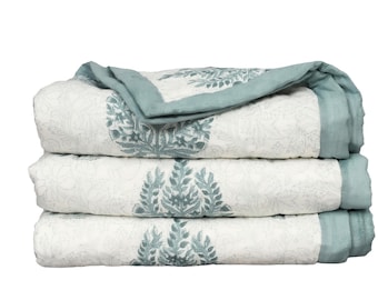 Floral Quilt Blue Block Print Bedding Farmhouse Bedroom Decor comforter quilted Bedspread Handmade Quilted Blanket Throw Reversible quilt