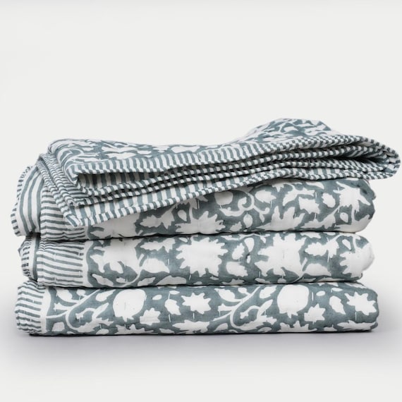 Comforter Farmhouse quilt Fall blanket moody quilt all season quilt Blue-Gray Decor quilted Bedspread Quilted Blanket fall Boy Bedroom decor