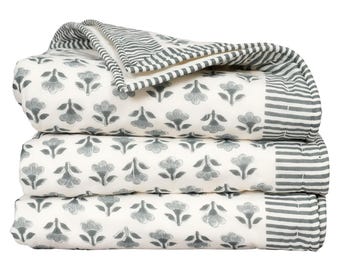 Floral Quilt Blue Block Print Bedding Farmhouse Bedroom Decor comforter quilted Bedspread Handmade Quilted Blanket Throw Reversible quilt