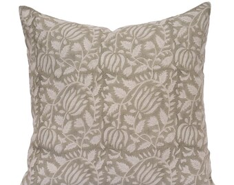 Funda de almohada verde con diseño floral primaveral, almohada de estilo campestre francés, almohada lumbar de tamaño personalizado, regalo estilo cabaña para el hogar, almohada de estilo granja.