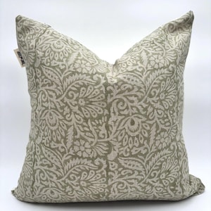 Green Floral Pillow Cover Linen Throw pillow Accent Living Room Farmhouse Style Rustic Decor Modern Home Gift gift idea housewarming gift