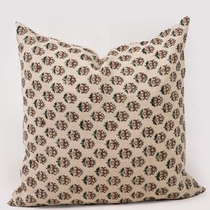 Frühlingskissenbezug Floral braun grün Dekokissen Block Print Kissenbezug Landhausstil Wohnkultur Geschenk Einweihungsgeschenk für neues Zuhause