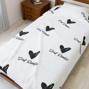 Smut Lover Velvet Blanket | Cozy Bookish Throw for Romance Readers | Soft Book Blanket Gift for Bookworms & Spicy Book Lovers