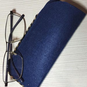 felt case for glasses, case for glasses, pencil case for glasses, Glasses Case hand sewn in thick felt, Reading glasses case