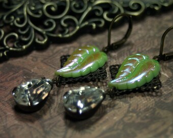 Springs Gentle Rains Vintage Heirloom Dangle Earrings