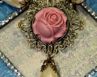 Briar Rose Heirloom Pearl Necklace Cream Rose Vintage Bride
