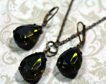 Enticing Olivine Green Vintage Necklace with Matching Earrings Estate Style