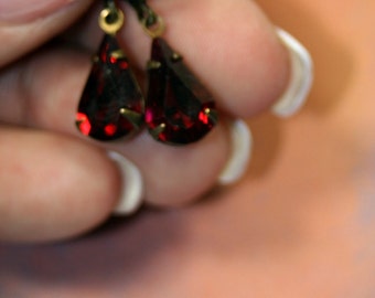 Sparkling Ruby Wine Petite Dangle Vintage Swarovski Rhinestone Earrings Warm Everyday Small Lightweight