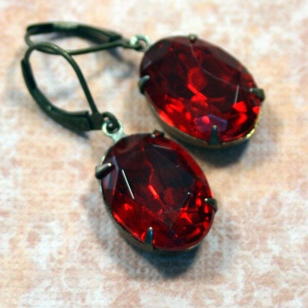 VIXEN Vintage Estate Style Rhinestone Earrings Rare Red